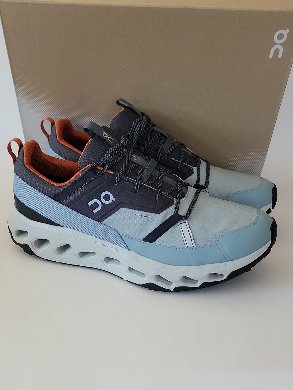 On Cloudhorizon WP Waterproof Hiking Sneaker Low Top Lead/Mineral 3ME10052309 - Picture 6 of 10